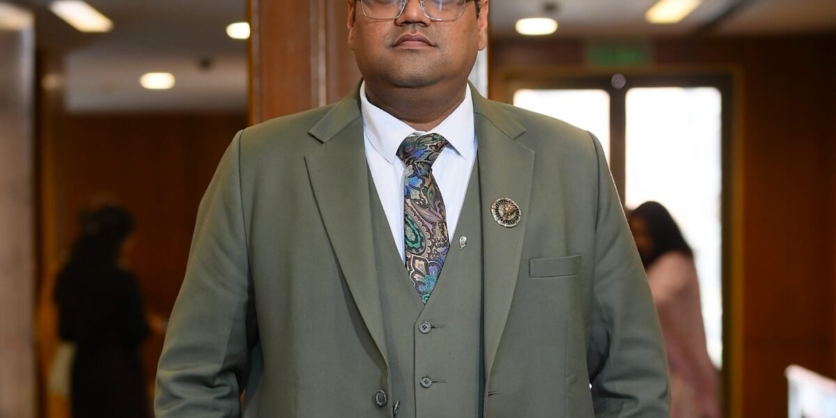ashish kumar agarwal front image