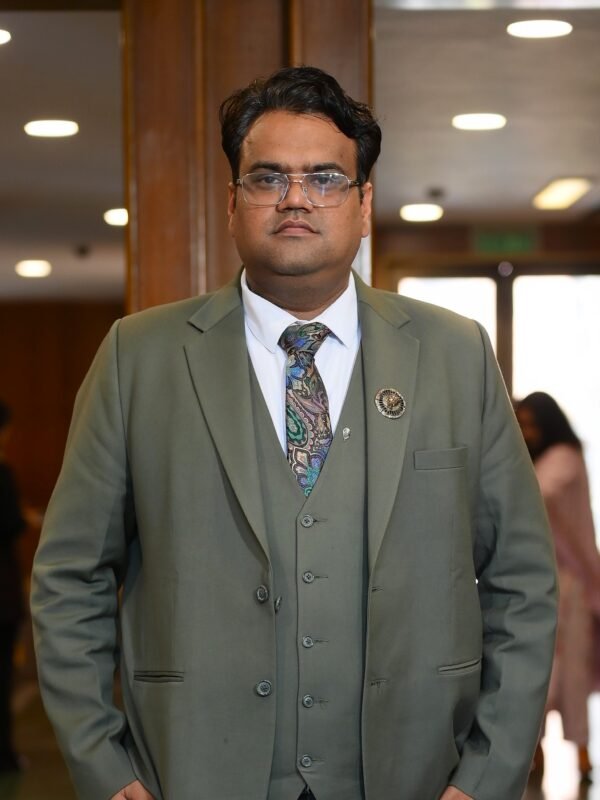 ashish kumar agarwal front image